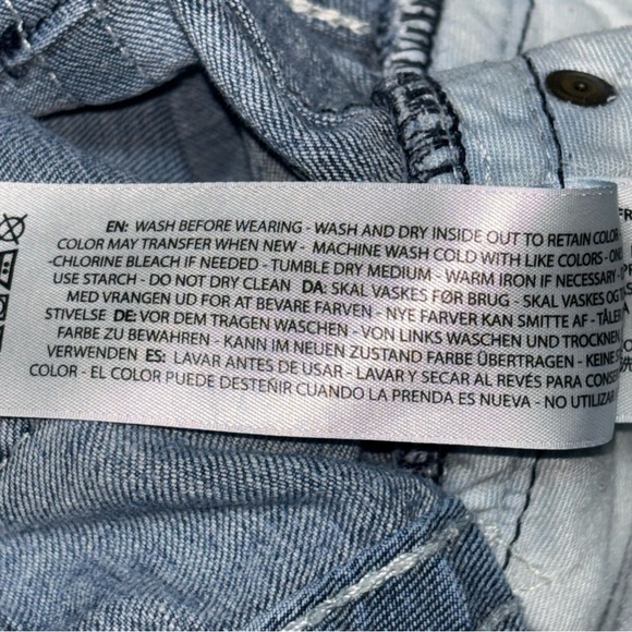 Ariat R.E.A.L. Rainstorm Straight Leg Jeans - Picture 6 of 15